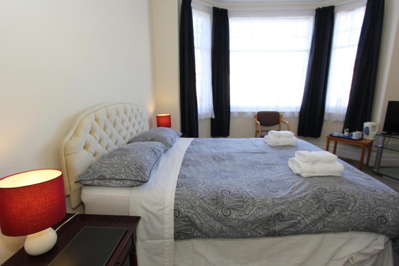 West Point Hotel Bed And Breakfast Colwyn Bay Extérieur photo