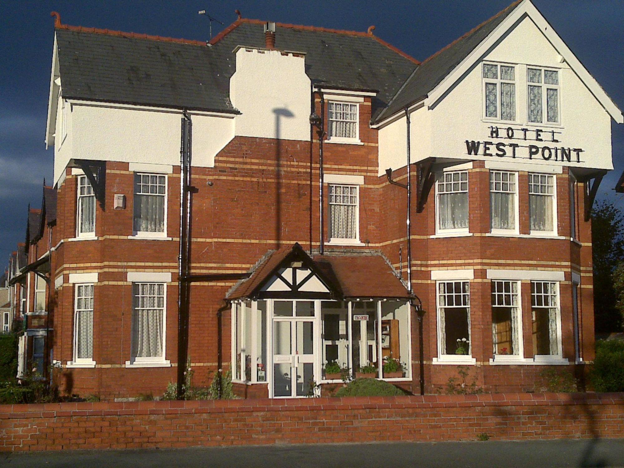West Point Hotel Bed And Breakfast Colwyn Bay Extérieur photo