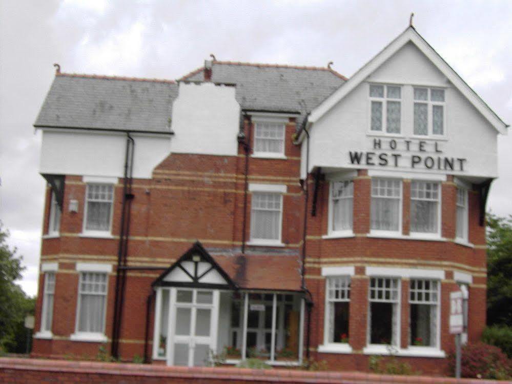 West Point Hotel Bed And Breakfast Colwyn Bay Extérieur photo
