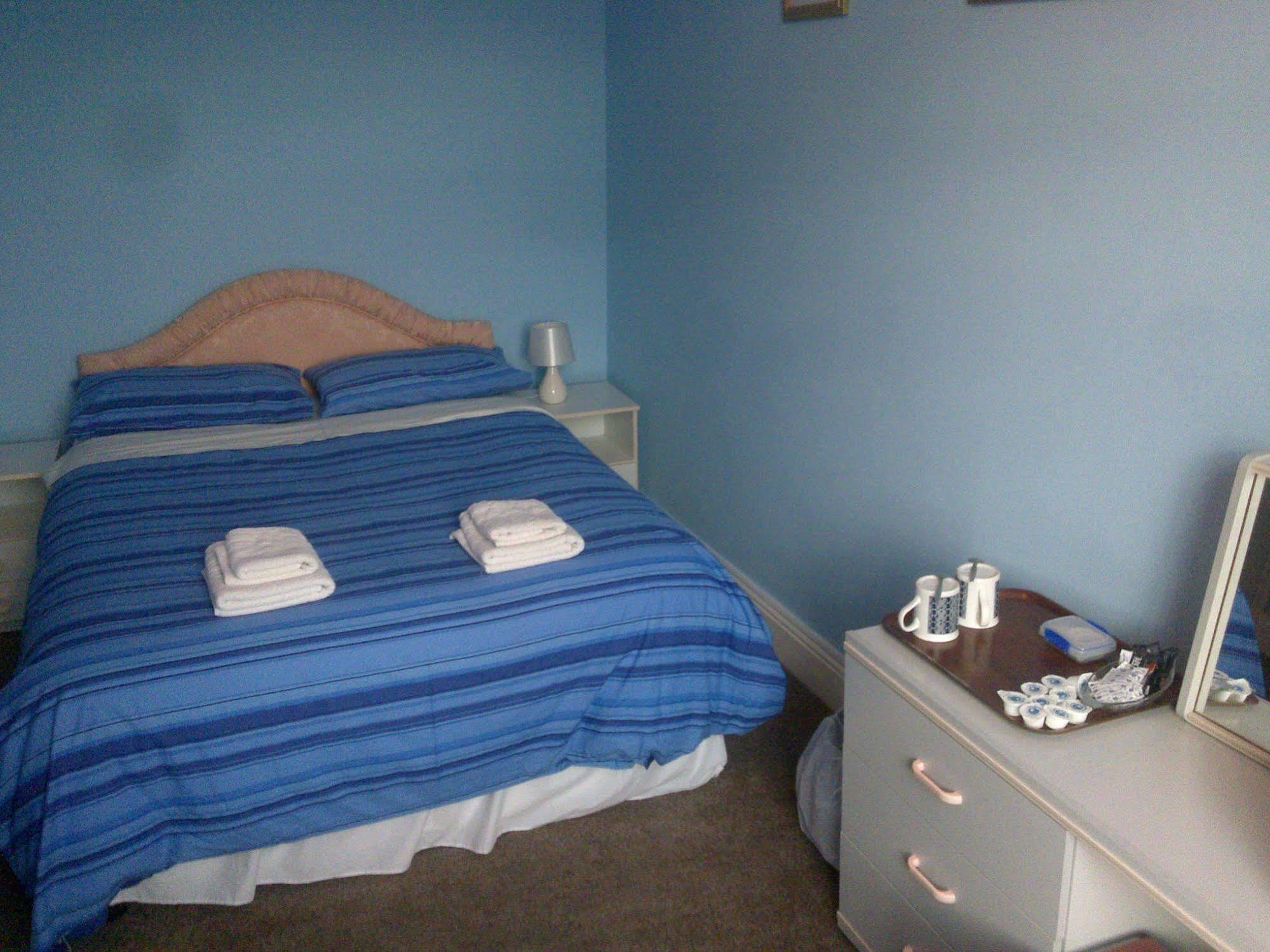 West Point Hotel Bed And Breakfast Colwyn Bay Extérieur photo