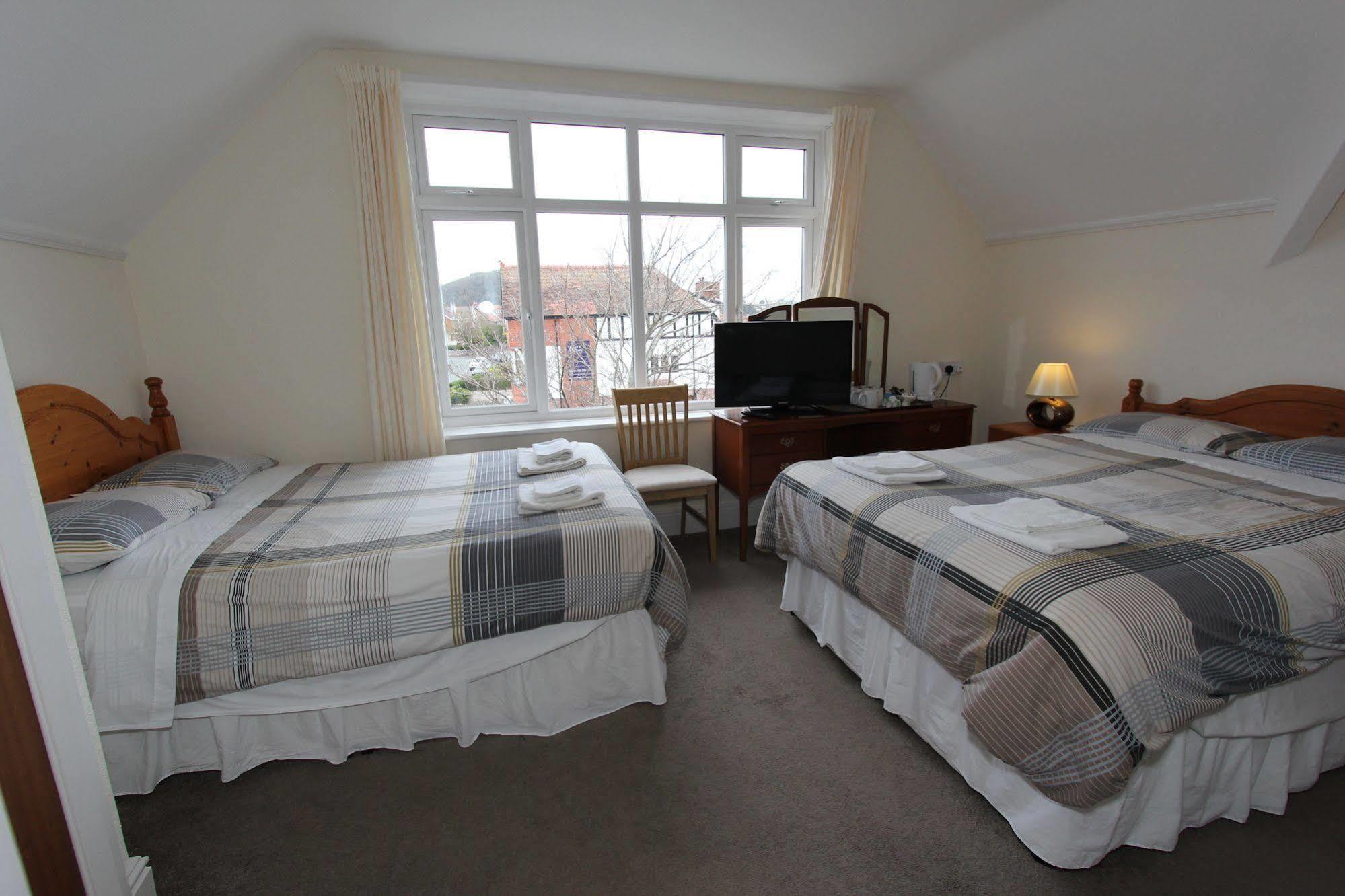 West Point Hotel Bed And Breakfast Colwyn Bay Extérieur photo